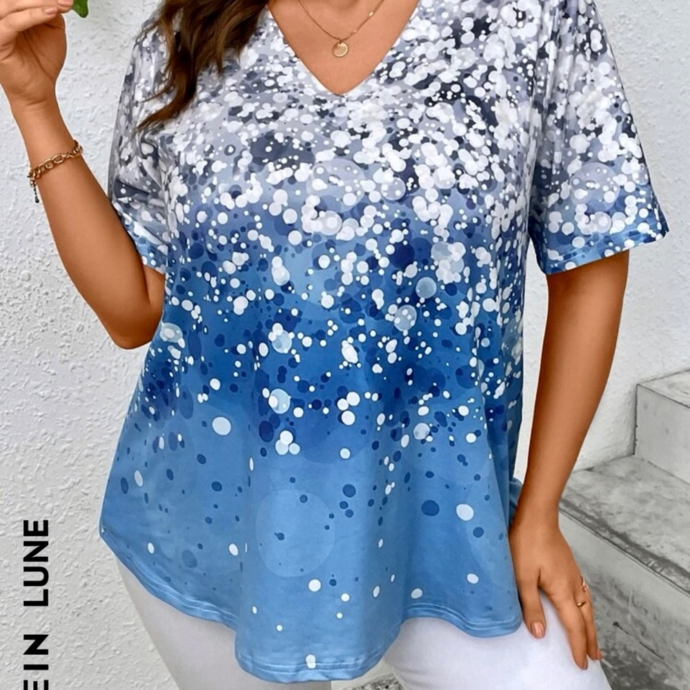 Women’s V-Neck Ombre Dot Print Top in Blue